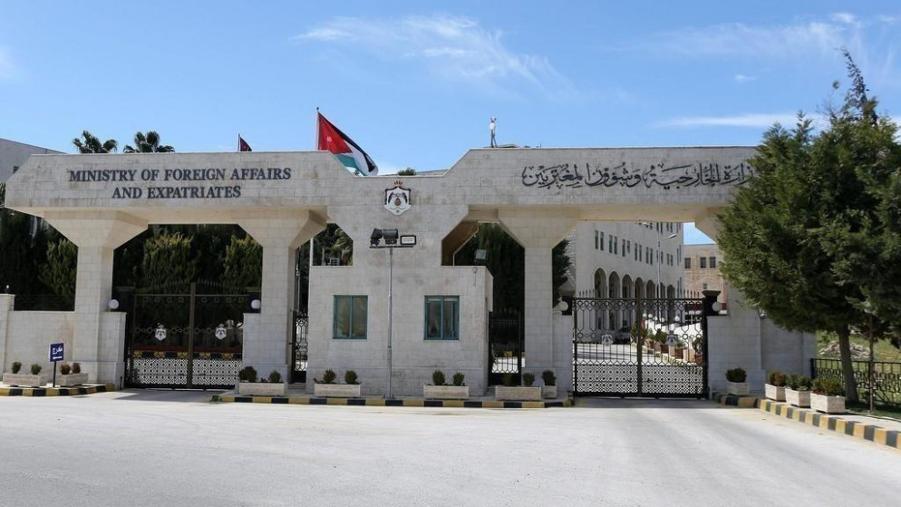 الدباس سفيرأ لدى بريطانيا والنمرات إلى النرويج 