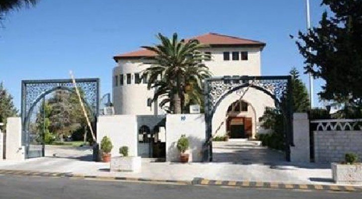 Cabinet extends legal status of Syrian workers in some sectors