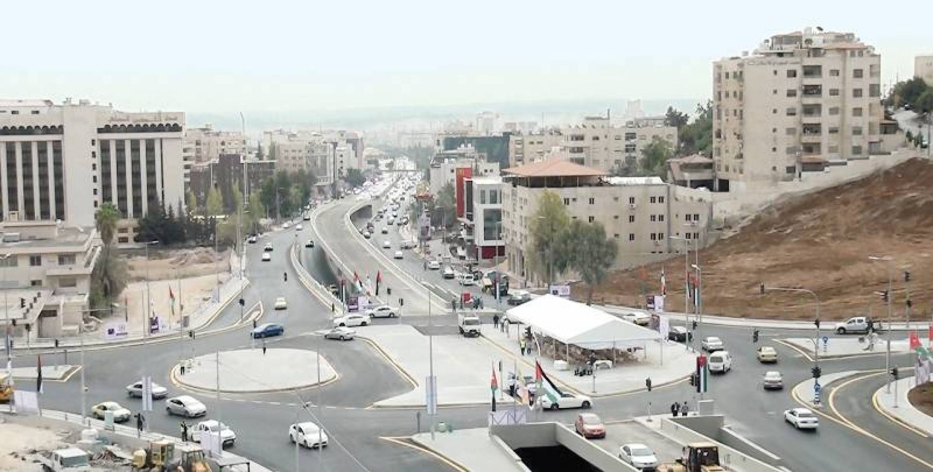 مليون وربع مركبة خاصة في شوارع عمان نهاراً ... بدء تشغيل الباص السريع في 12 آذار المقبل