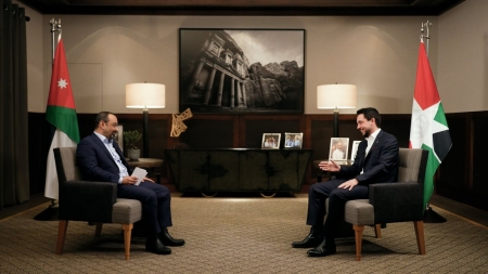 ولي العهد : الجيش مدرسة يعلم الانضباط