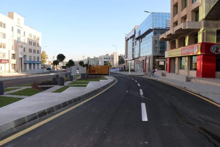 الشواربة يفتتح شارع ناصر بن جميل وشارع الكندي