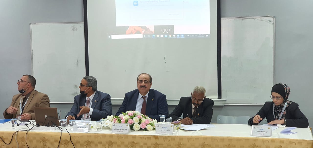 قشوع يحاضر عن القدس في الفكر الهاشمي في جامعة الحسين بن طلال