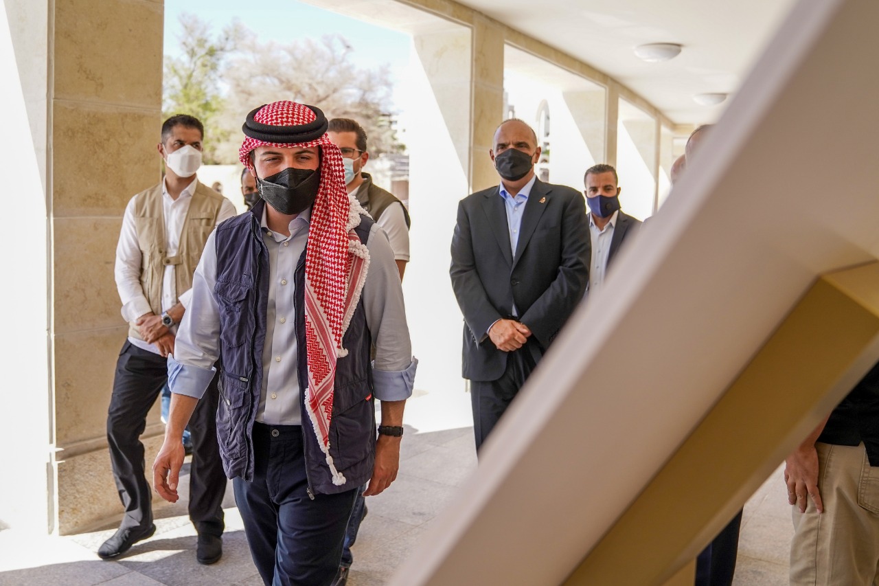 ولي العهد يفتتح مشروع تطوير ساحة الثورة العربية الكبرى بالعقبة