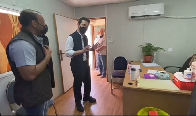 ولي العهد يتفقد مركز تطعيم في العقبة .. فيديو