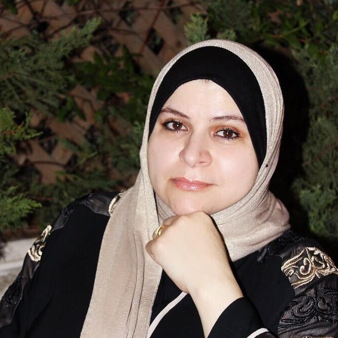 أمسية شعرية في اتحاد الكتاب للشاعرة ابو شنب