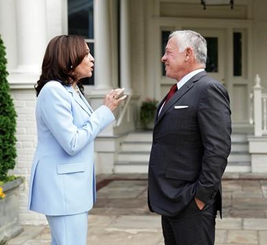 الملك بعد لقائه هاريس : مستمرون بالعمل مع أميركا لتعزيز الازدهار في منطقتنا