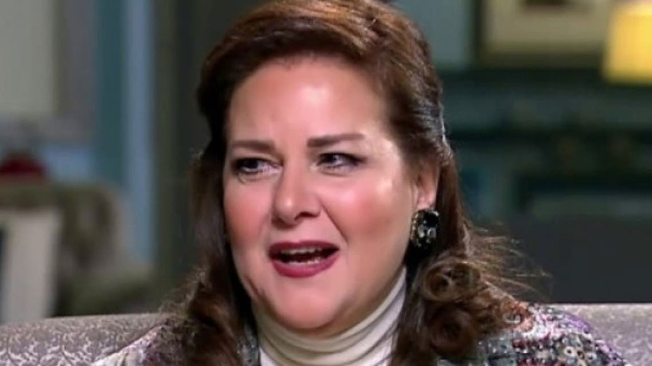 نفي وفاة الفنانة دلال عبد العزيز