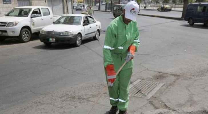 بلدية أردنية تمنح عمال الوطن استراحة