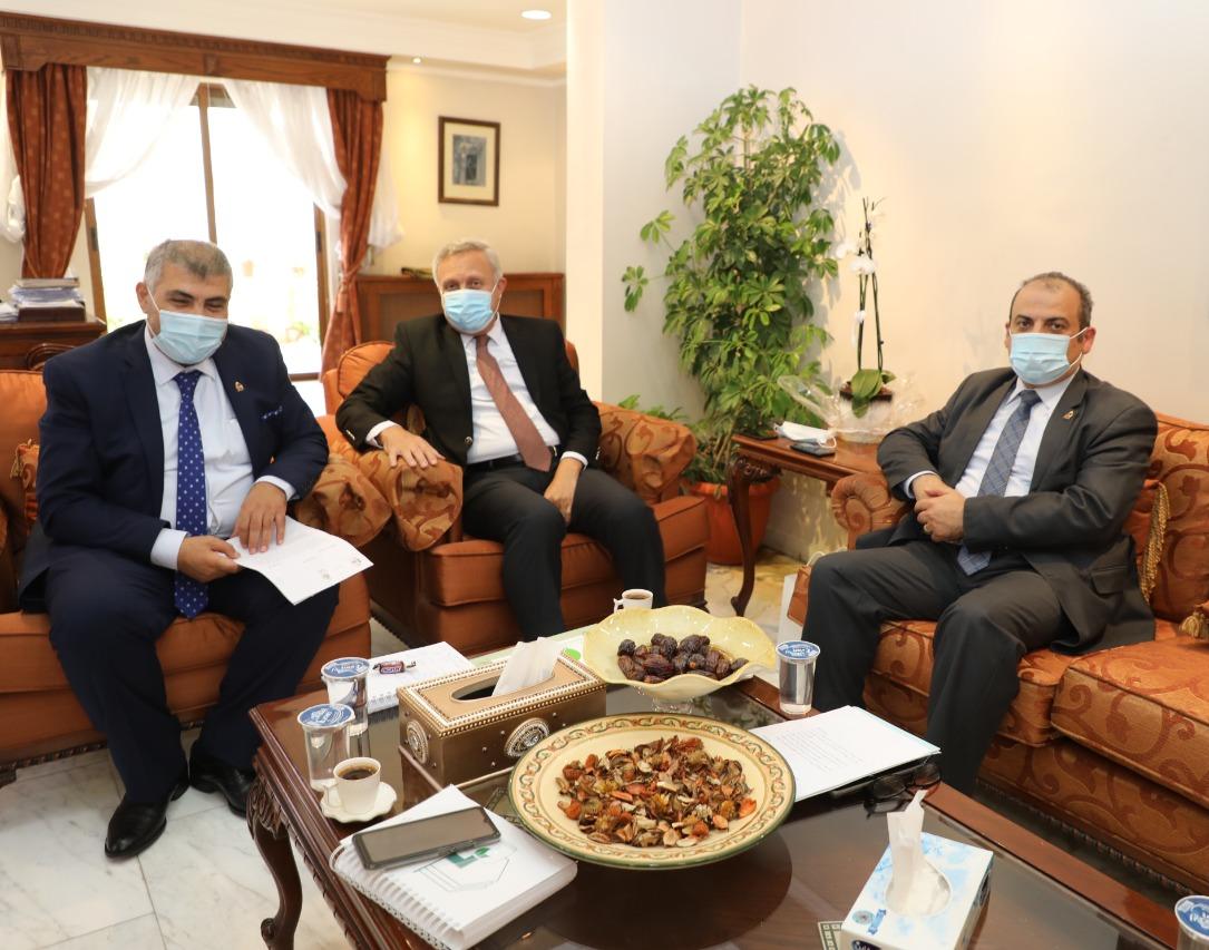 إجتماع لمناقشة المحافظة على الملقحات البرية