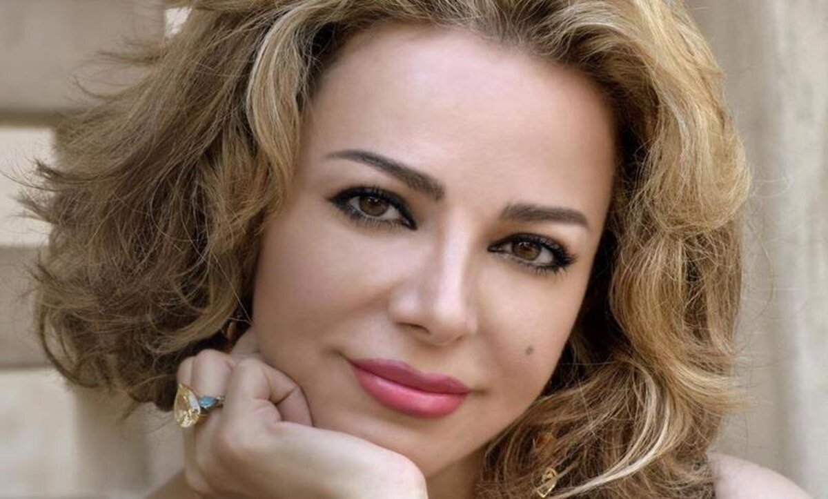 سوزان نجم الدين تنسحب من أحد البرامج وتطلب: “شيل هذه السخيفة من هنا”