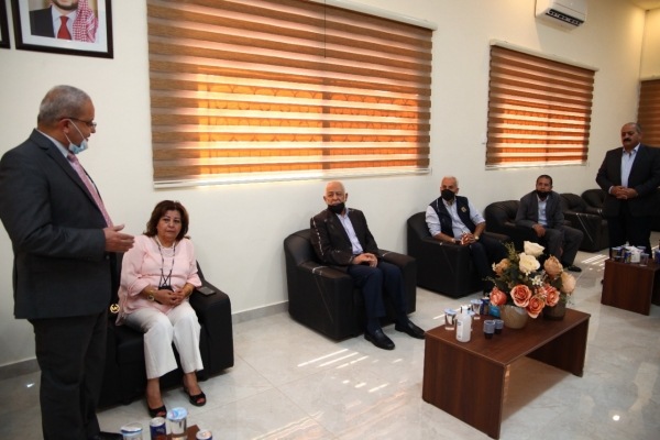 العيسوي يفتتح مشروعات مبادرات ملكية في إربد