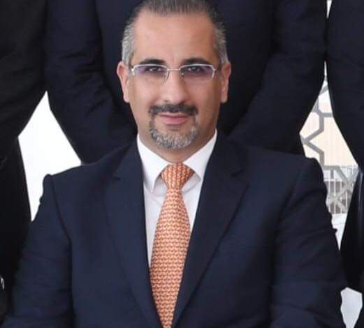 الخياط يقترح السماح لسيارات الاسعاف والاطفاء بالمرور في مسارب الباص السريع