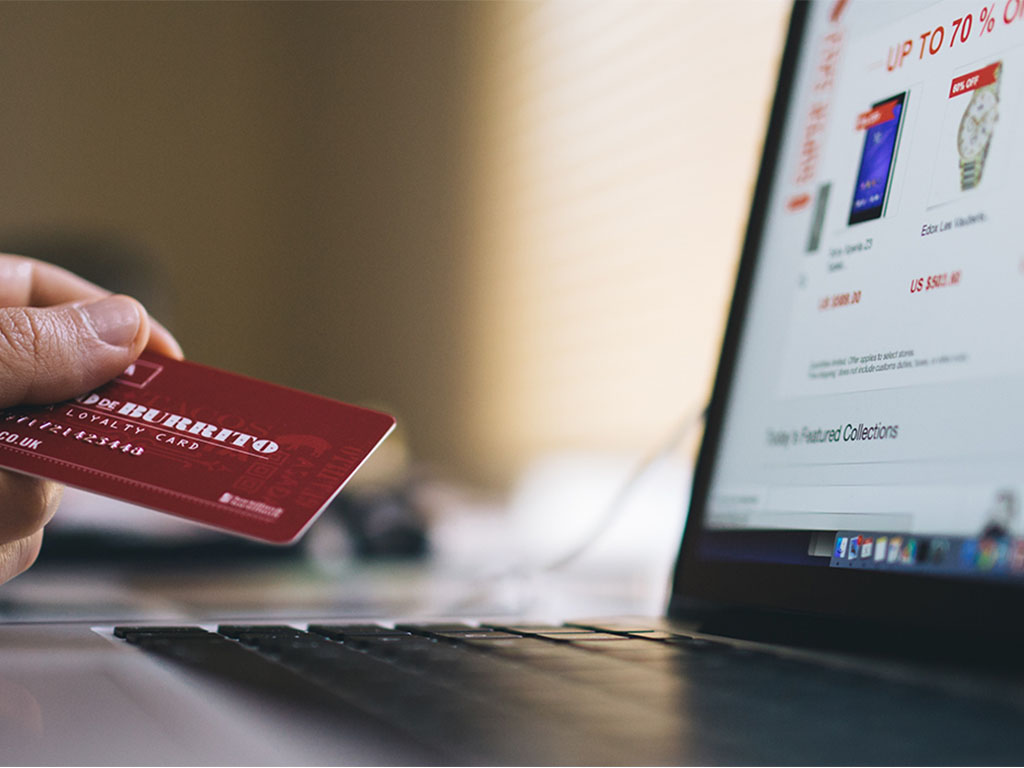 كيف استخدم محتالون Amazon للاستيلاء على 27 مليون دولار من الأميركيين؟