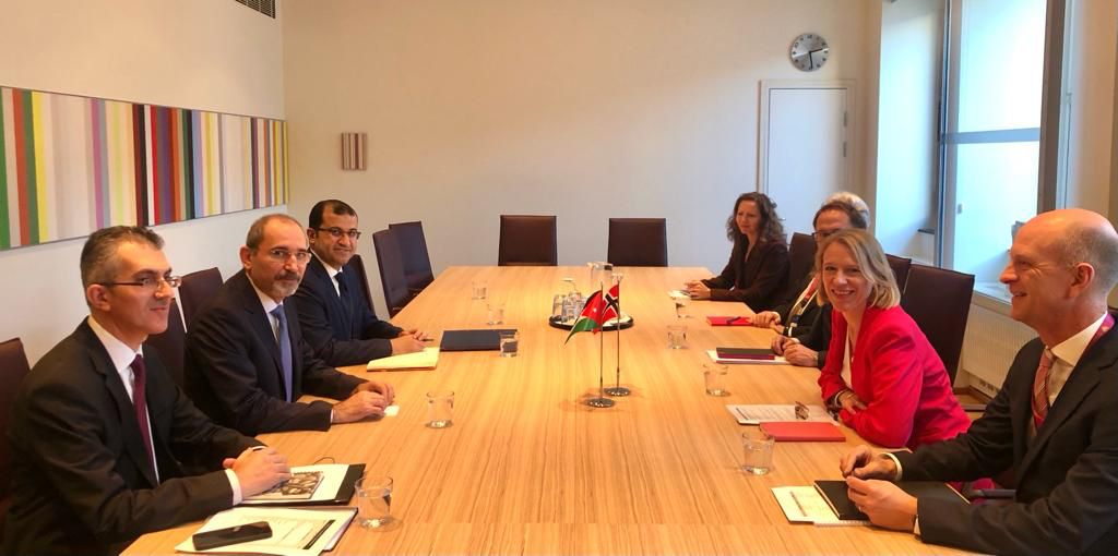 Safadi , Norwegian counterpart discuss ties , Region