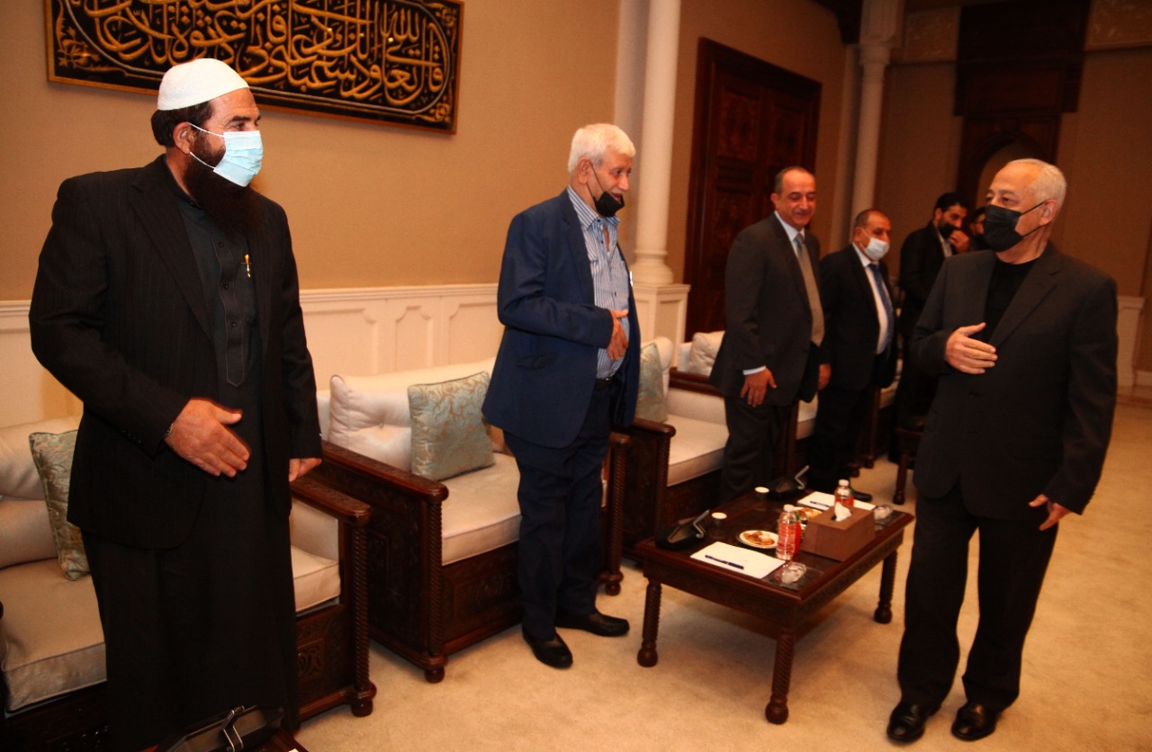 العيسوي يلتقي وفدا برئاسة النائب أحمد عشا