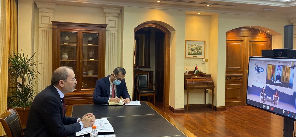 Safadi stresses the need to continue providing financial support to UNRWA