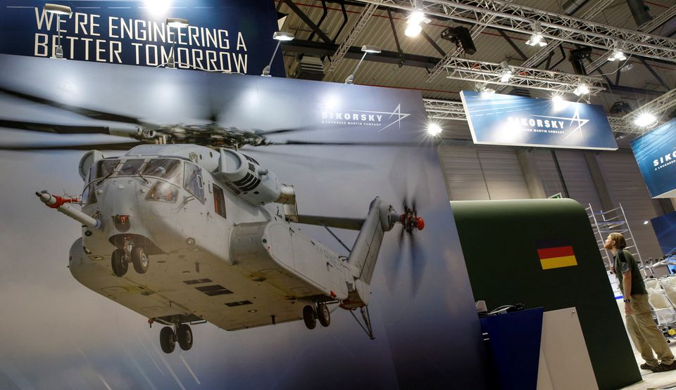 Israel signs deal to buy $3.1 bln in U.S. helicopters, tankers