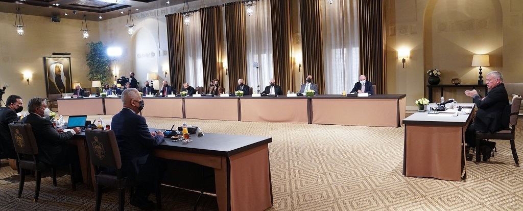 King meets Senate president, heads of committees