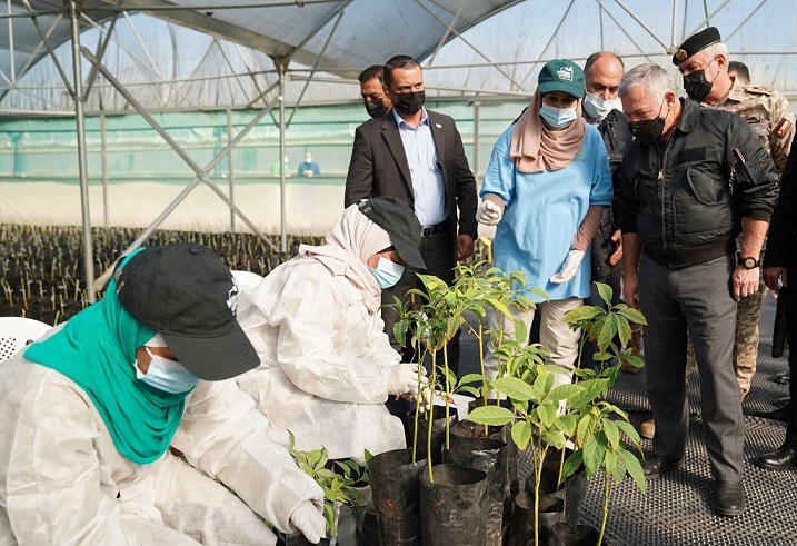 King urges to support farmers to increase production, exports