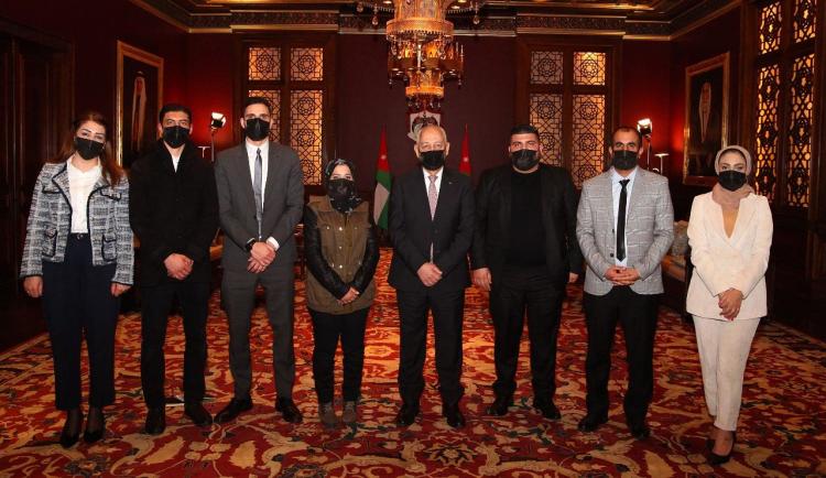 العيسوي يلتقي مجموعة الشباب والشابات الذين التقاهم جلالة الملك أمس