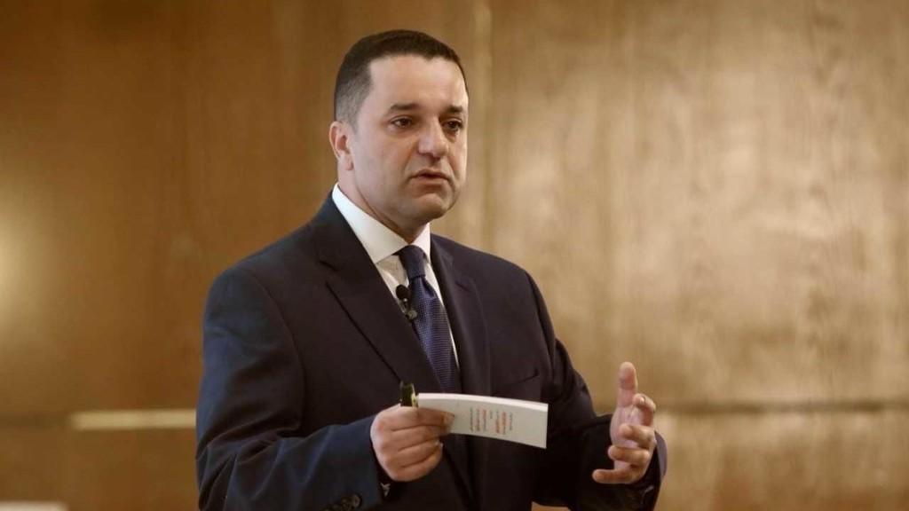 وزير المالية يصدر أمر مالي لتأخر إقرار الموازنة