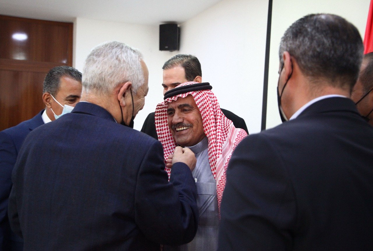 بتوجيهات ملكية .. العيسوي يطلق مبادرات تنموية لإبناء البادية الجنوبية