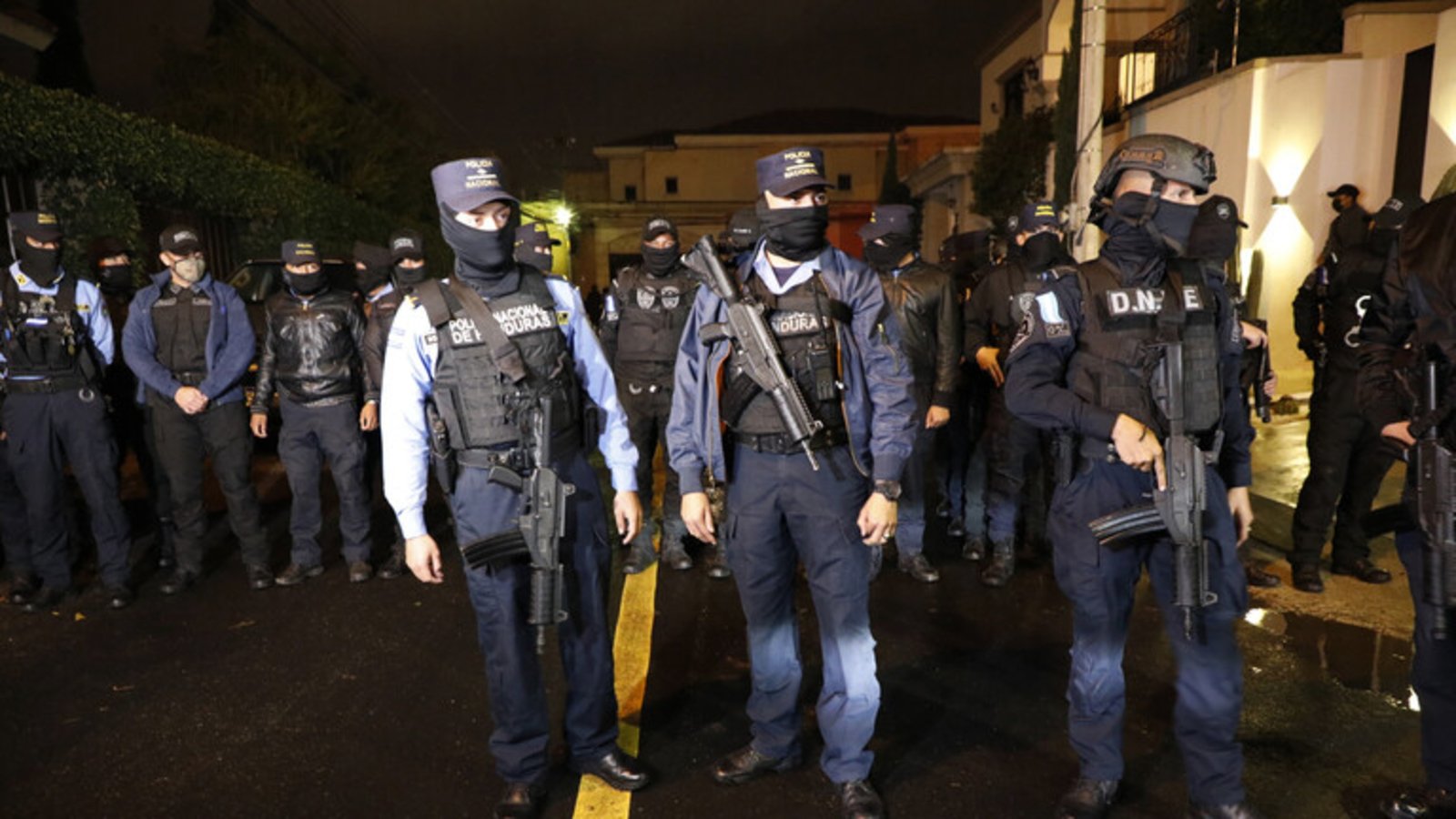 إعتقال رئيس دولة سابق بتهمة تهريب المخدرات