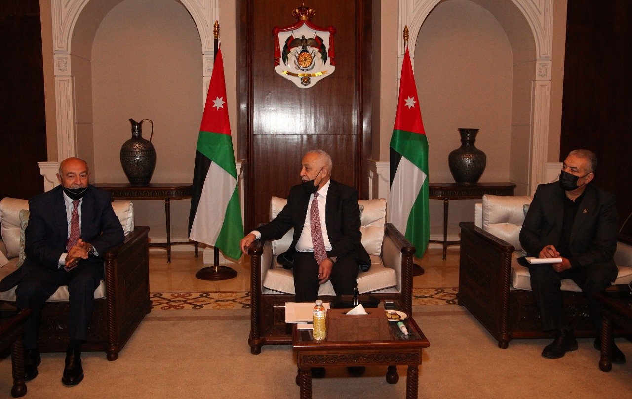 العيسوي يلتقي كتلة العهد النيابية