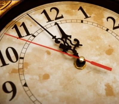 الفلكي مجاهد : قرار الحكومة بتقديم موعد التوقيت الصيفي غير حكيم 