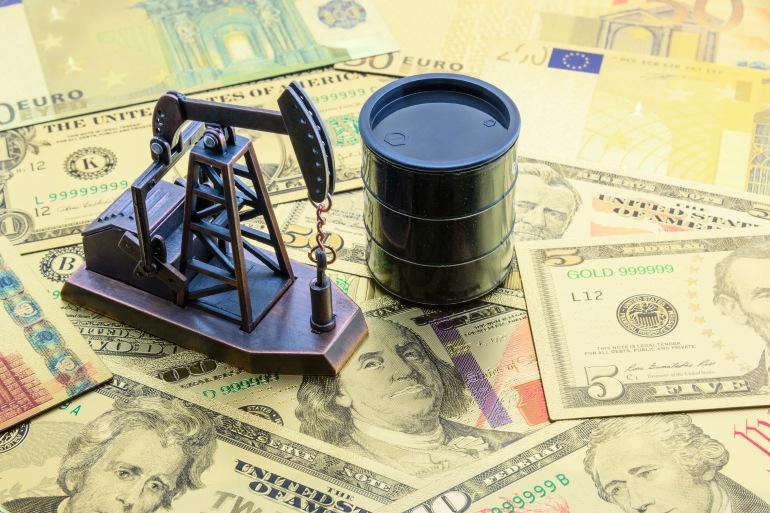 Oil prices rise 1% as US inventory data show robust demand