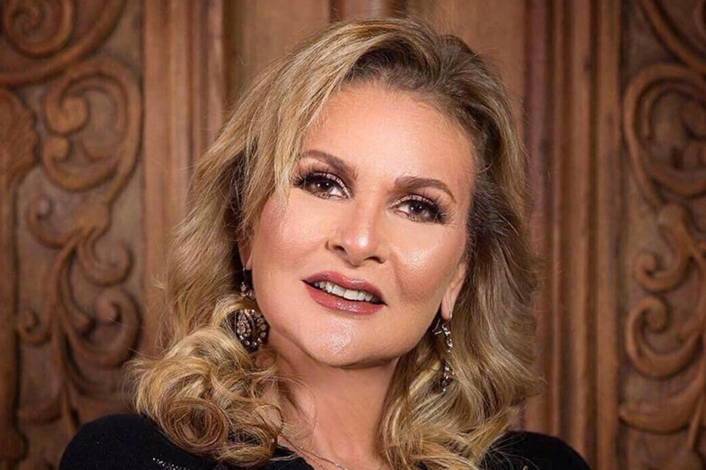 يسرا تكشف اسم الفنان الذي تمنت الزواج منه