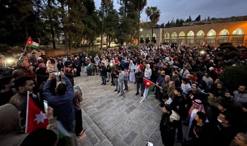 أردنيون يلبون نداء الفجر العظيم