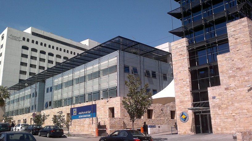 مساهمون يعربون عن استيائهم عقب إقرار مجلس إدارة البنك الاردني الكويتي توزيعاته النقدية