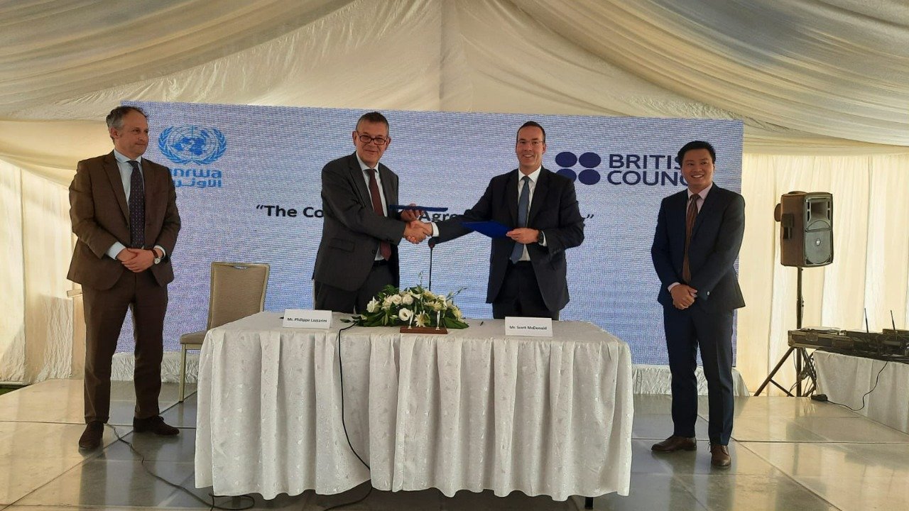 أونروا والمجلس الثقافي البريطاني يوقعان إتفاقية  لدعم الطلبة من اللاجئين الفلسطينيين