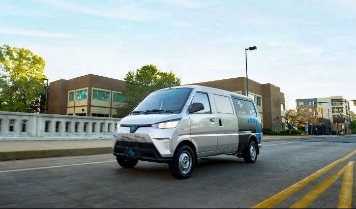 بعد أشهر من إدراجها في البورصة.. شركة شاحنات كهربائية أمريكية تعتزم اعلان افلاسها