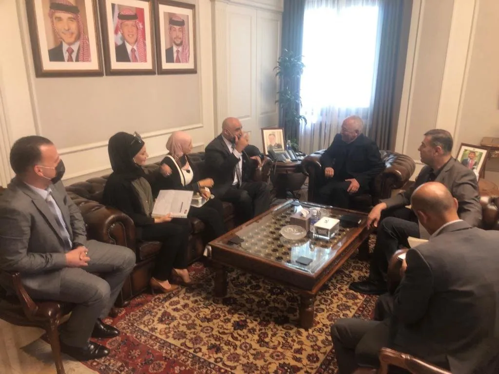 العيسوي يلتقي وفداً من الجمعية الأردنية لمكافحة المخدرات