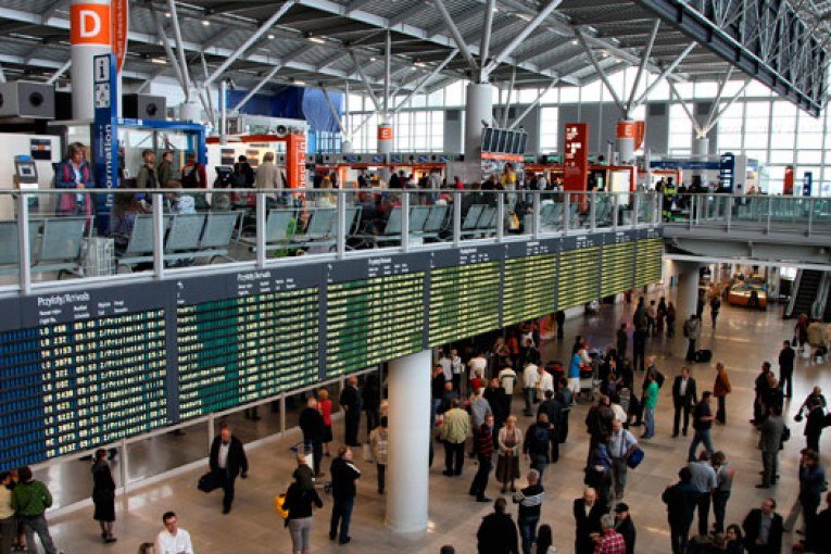 عمرها تجاوز الـ 80..القبض على مسافرة تحمل كمية كبيرة من الهيروين