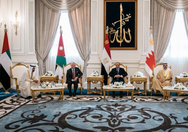 الملك يشارك في لقاء إقليمي لتعزيز التعاون في مختلف المجالات