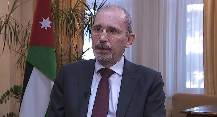 الصفدي يبحث مع وزير الخارجية الروسي نتائج اجتماع عمان التشاوري