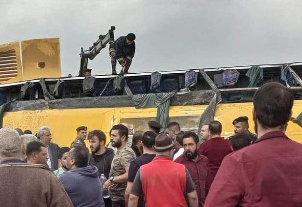 وفاتان و21 إصابة بتدهور حافلة طلاب في الزرقاء