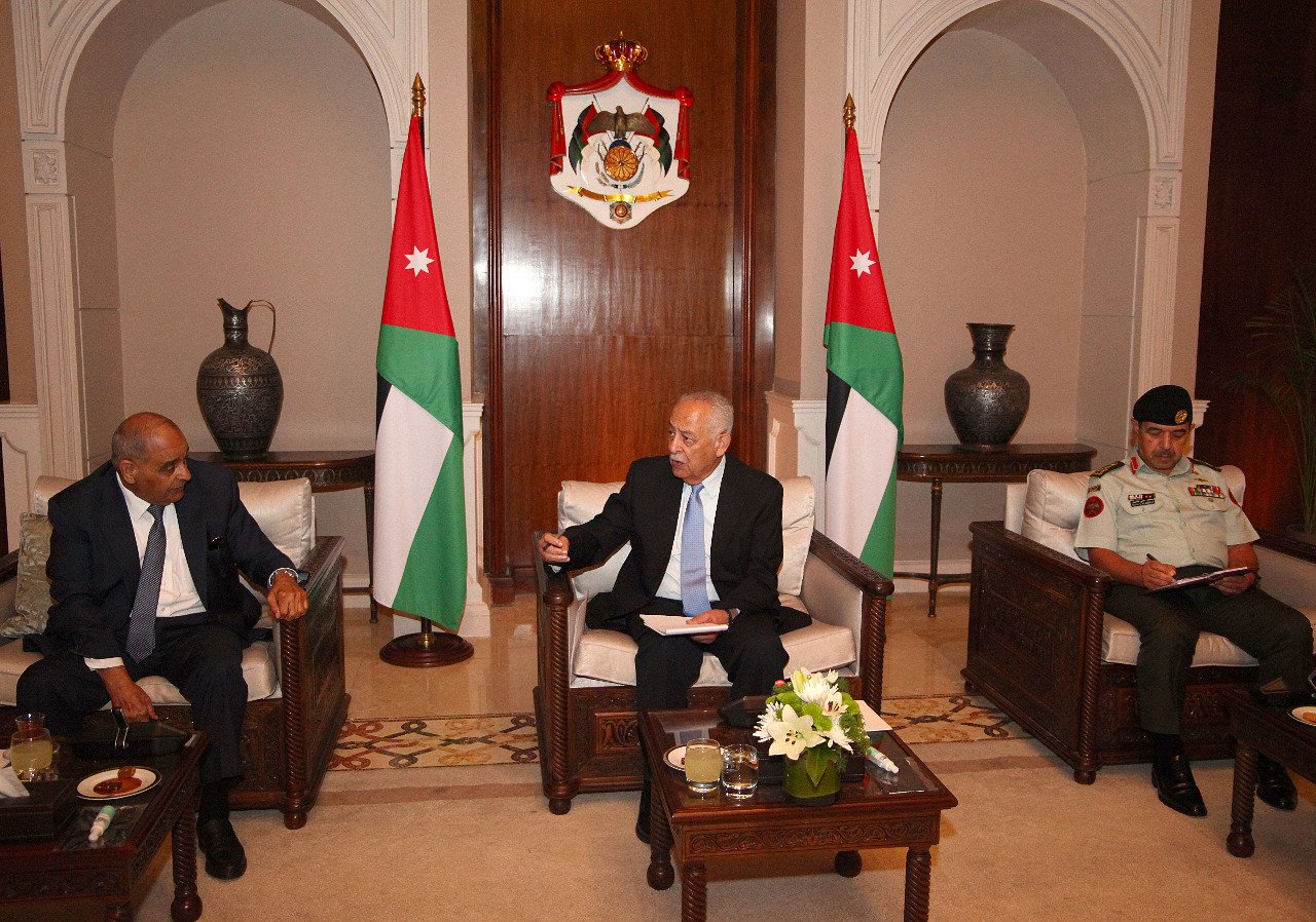 بتوجيهات ملكية..العيسوي يلتقي متقاعدين عسكريين