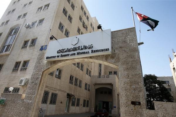 وزارة الطاقة: خطة لتحويل قطاع النقل العام في الأردن للعمل بالكهرباء