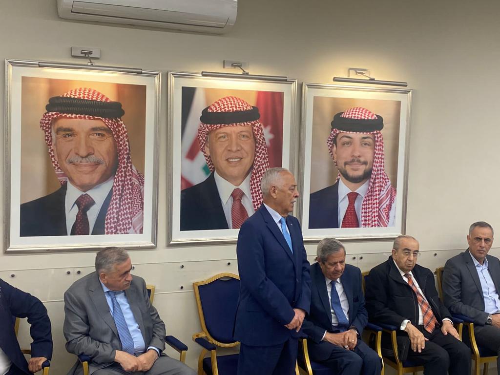 مندوباً عن الملك..العيسوي يقدم واجب العزاء لعشيرة الكركي