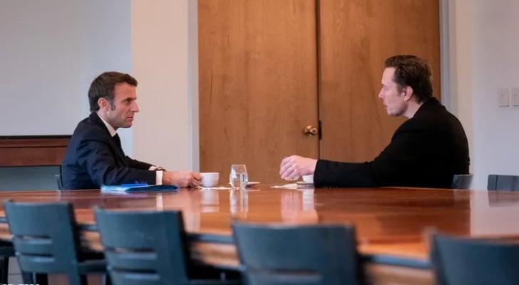 ماذا طلب الرئيس ماكرون من مالك تويتر؟