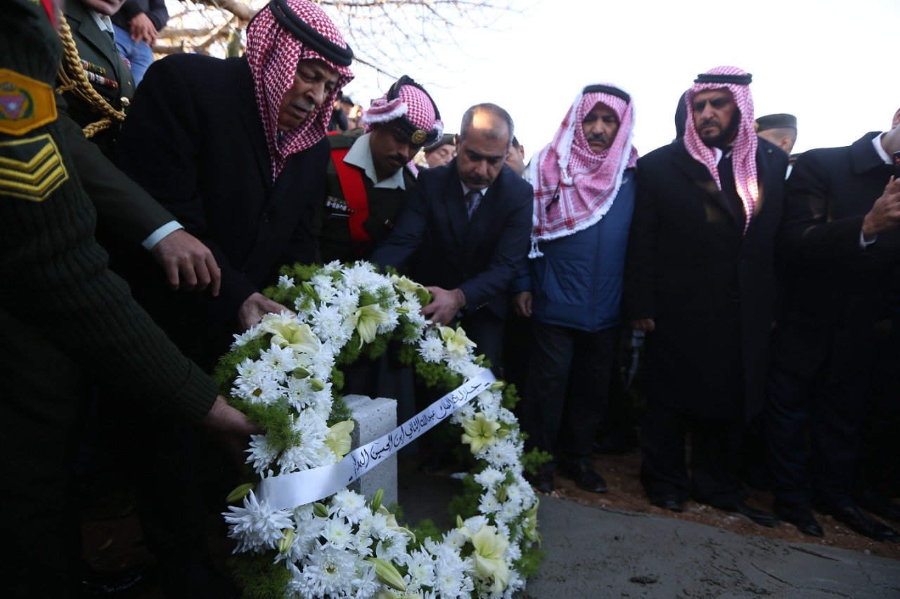 مندوبا عن الملك..العيسوي يشارك بتشييع جثمان عبد السلام المجالي