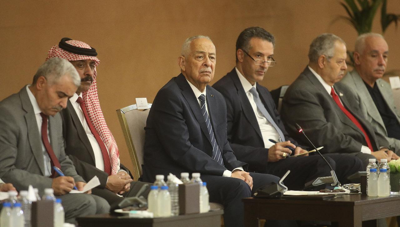 تنفيذاً للتوجيهات الملكية..العيسوي يلتقي وجهاء وممثلين عن أبناء وبنات العقبة