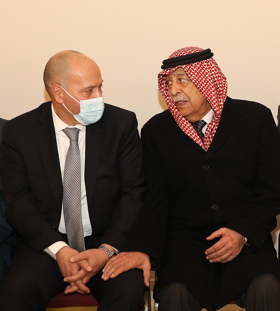 مندوبا عن الملك..رئيس الديوان الملكي يعزي بوفاة الإعلامي مرقة