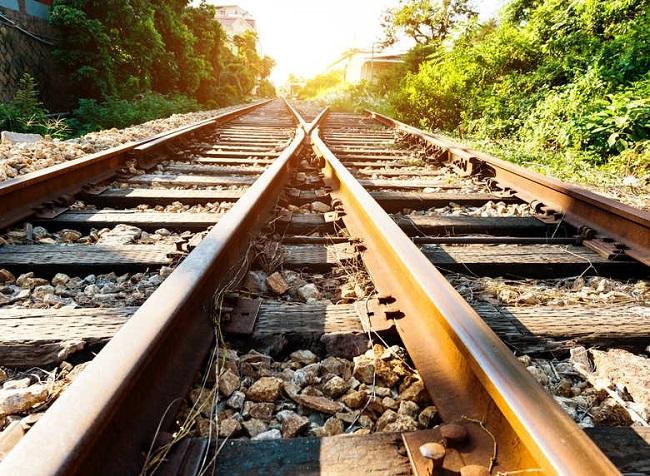 الشواربة: سيتم ربط عمّان بالمدينة الجديدة عبر سكك حديدية