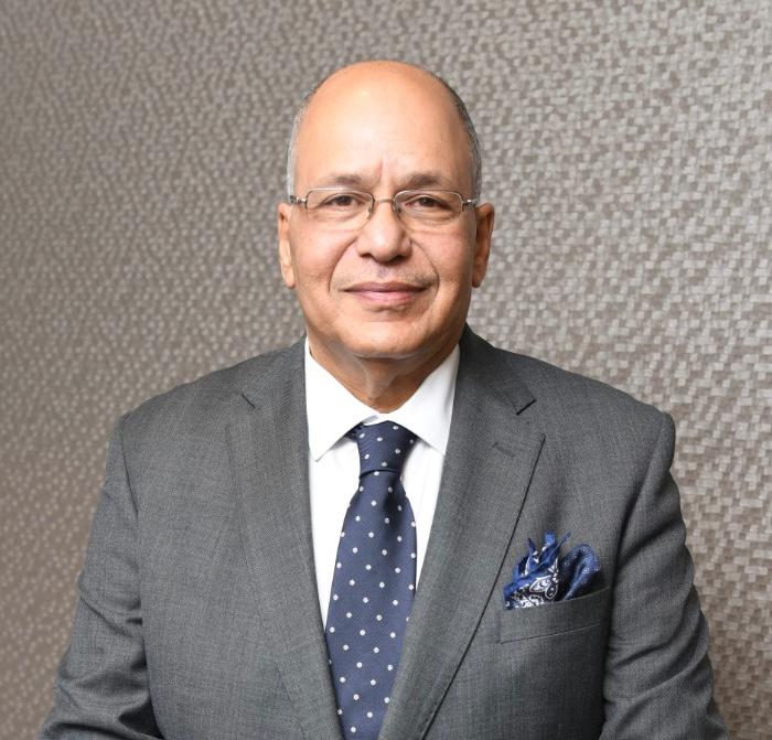 الهباب الى التقاعد بعد اربعين عاما من العطاء في مجال التأمين