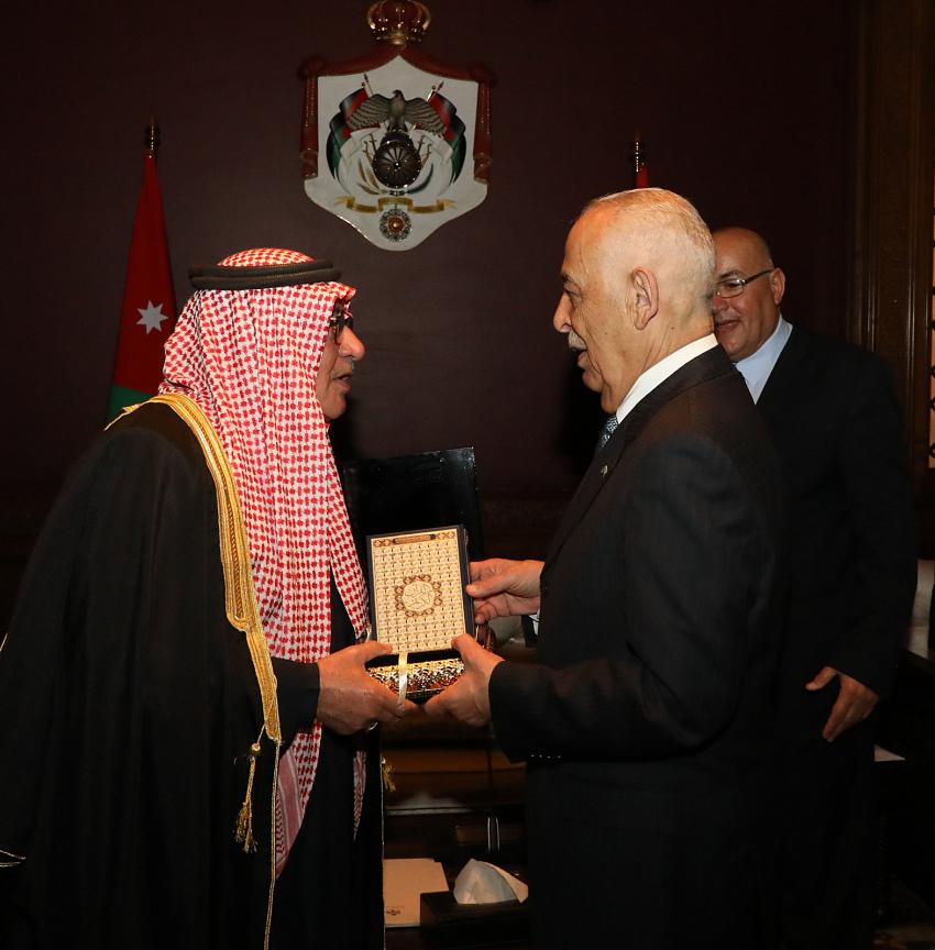 العيسوي يلتقي وجهاء من عشيرة السميرات العموش